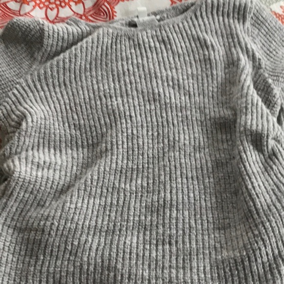 Long sleeve sweater with cross sides - Picture 2 of 5
